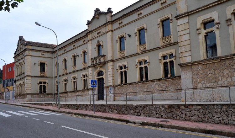Les escoles del Priorat limitaran sortides, colònies i activitats de pagament durant el curs 2026-2027 per reclamar més recursos
